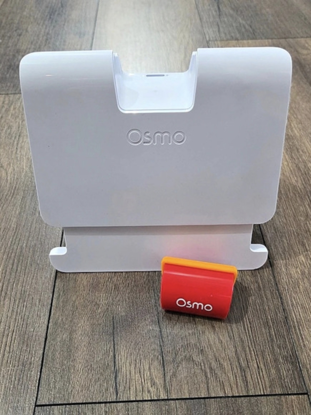 Osmo Base for iPad with Red Reflector